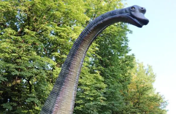 Pitkäkaulaiset dinosaurukset - ominaisuudet ja esimerkit - Ultrasaurus